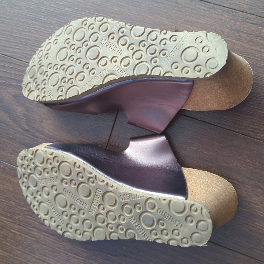 Mephisto Shiny Bronze Buckle Wedge Sandals - Picture 8 of 10